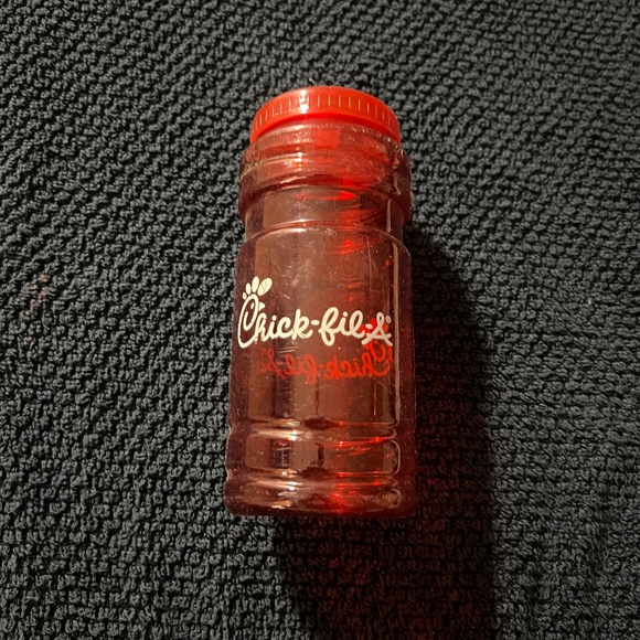 CHICK FIL A  WATER BOTTLE - Picture 1 of 2